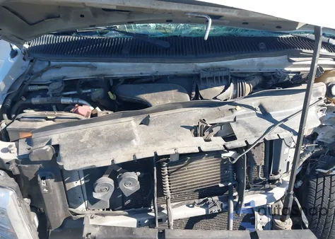 2011 Ford E-250 Commercial z USA, uszkodzony, nr VIN 1FTNE2EL7BDA94086